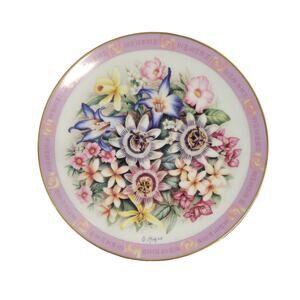 DANBURY MINT - Bouquets Of The World - " Flowers of  Brazil " Plate
